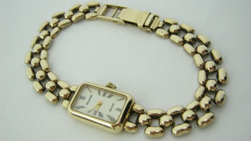 9ct gold accurist quartz watch - gold,