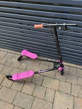 Wiggle Flicker Scissors Scooter Pink