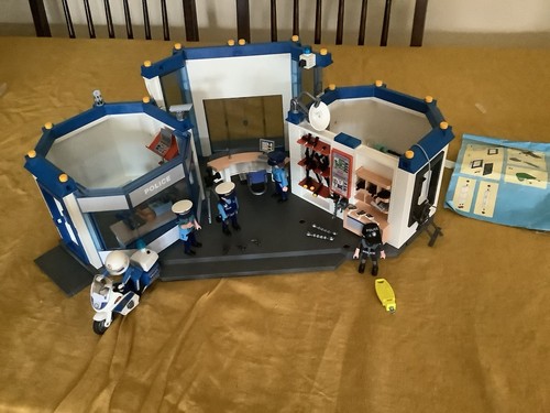 Playmobil 4264 police station - 4264,