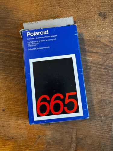 Polaroid type 665 - -, medium