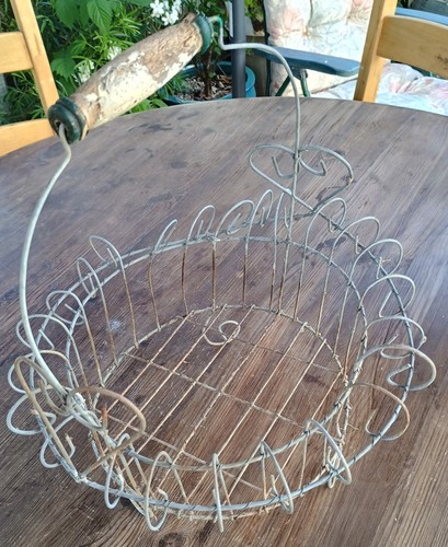 Decorative wire egg basket - wire, basket/