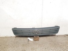 2001 ON KHL12/22 TOYOTA HI-ACE FRONT BADGE GRILLE 5311126321 