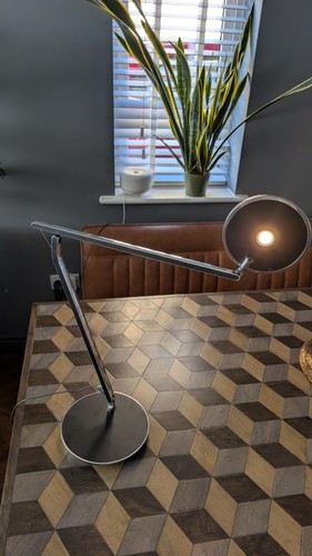 Humanscale infinity lamp - infinity,