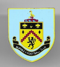 Burnley FC Enamel Football Pin Badge  (ref: W&W001)
