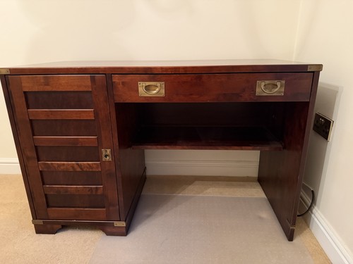 Laura ashley garret computer - laura,