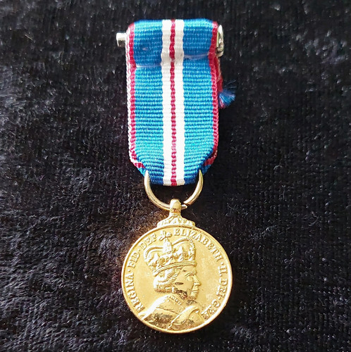 Queen elizabeth golden - elizabeth,