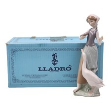 Lladro Figure Girl Feeding