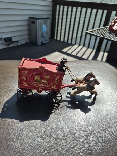 Vintage antique cast iron - cast,