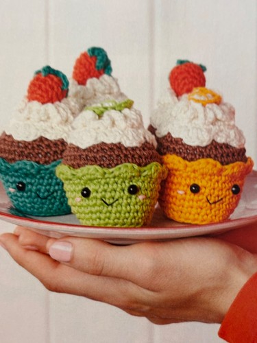 Tea time cupcakes fake - time,