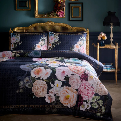 Laurence llewelyn bowen - laurence, llewelyn-bowen