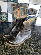 El Naturalista Black Ankle