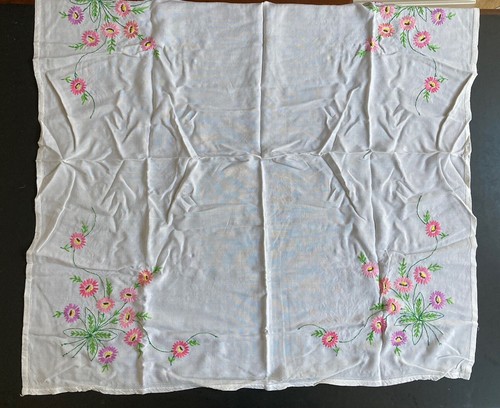 Vintage embroidered linen - embroidered,