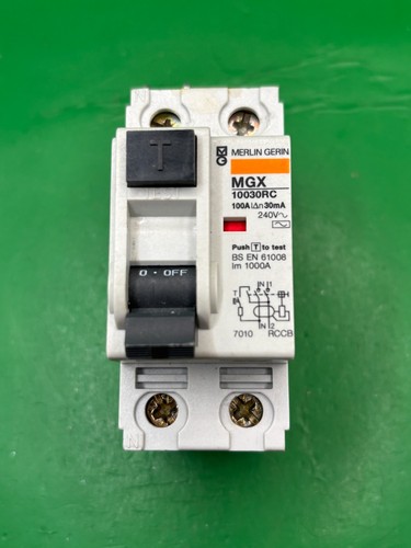 Merlin gerin 7010 - gerin,
