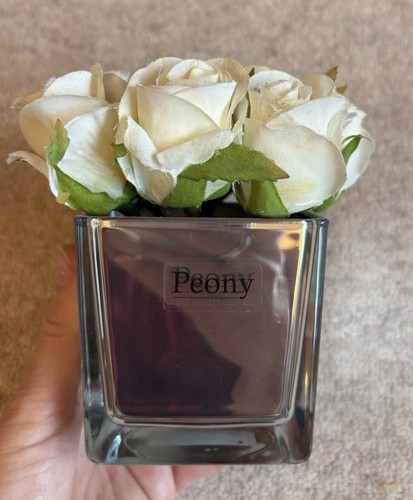 Peony white roses mirror - in,