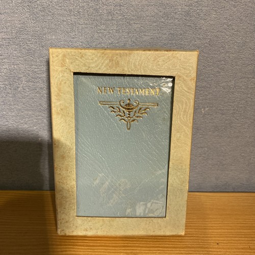 Pocket sized new - new, testament