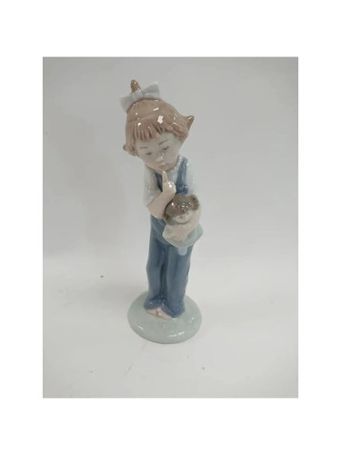 Nao lladro girl - girl, teddy