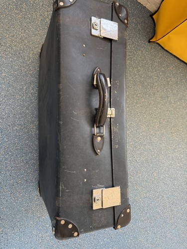 Vintage globe trotter leather - vintage,