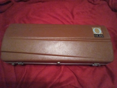 Olds ambassador trumpet - trumpet, with