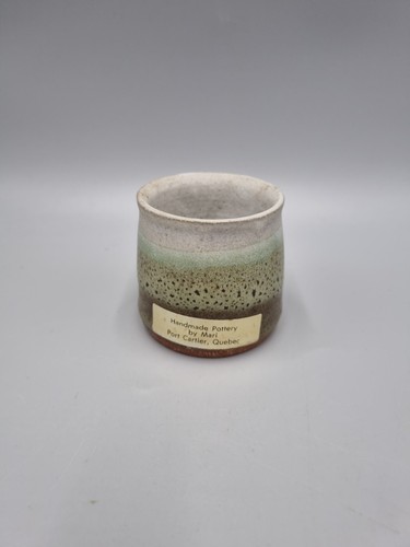 Studio pottery squat - a, /