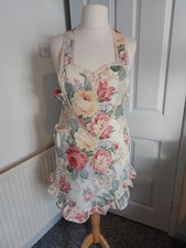 1940's Retro Style Sweetheart