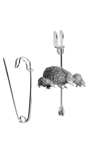 A46 hedgehog family fine - hedgehog,