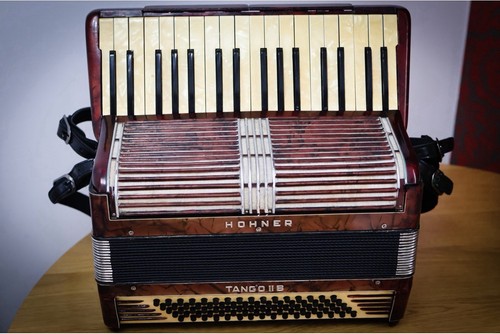 Vintage hohner tango - tango, b