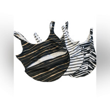 NKD X MVMNT lot medium x3 Tops