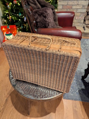 Picnic hamper wicker - wicker,