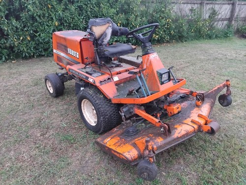 Kubota f2000 front deck - deck, diesel