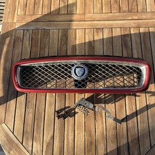Jaguar X-Type Front Grill & Catch Cherry Red CHG 4-Door 2008 Facelift OEM