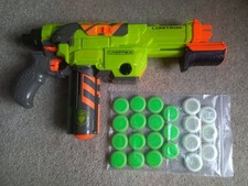 Nerf Vortex Lumitron Disc Blaster with 7 glow in the dark discs + 15 green discs