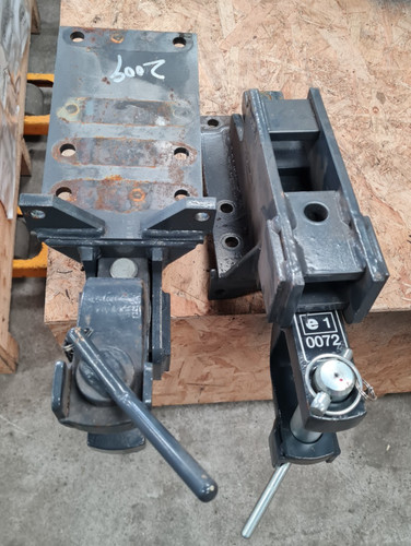 Kubota tractor tow hitch - kubota,