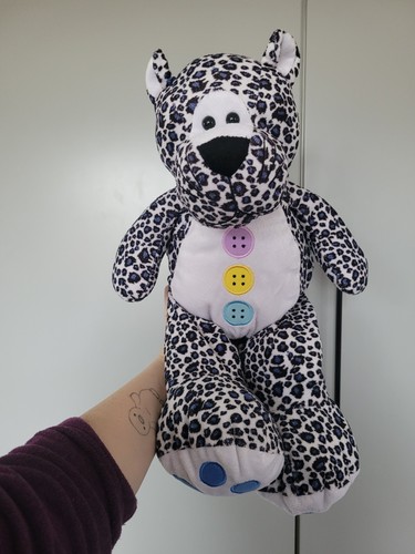 Buttons snow leopard large - buttons,