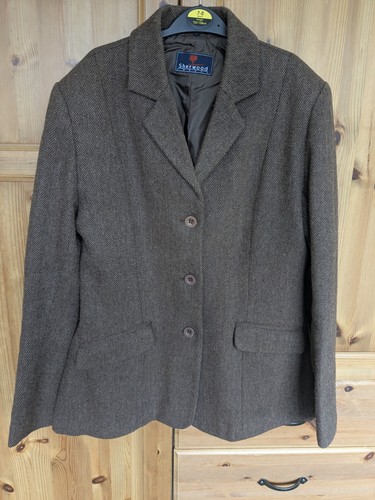 Ladies hacking showing jacket - ladies,