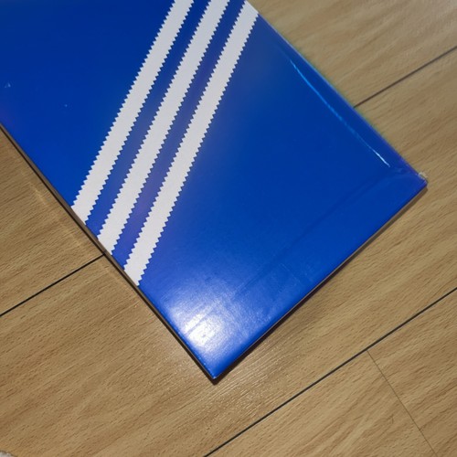 Adidas empty shoe box blue - empty,