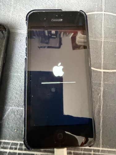 Apple iphone 32gb - -,