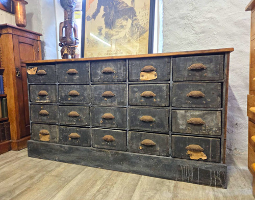 Large antique workshop - large,
