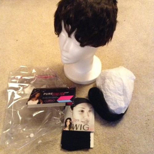 New 100 real - real, wig-