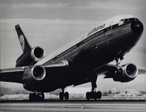 Lufthansa douglas 30 - douglas, dc-10-30