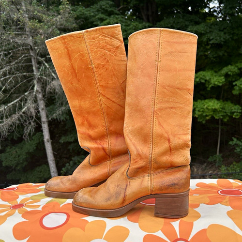 Genuine 1970s women boots - women’s,