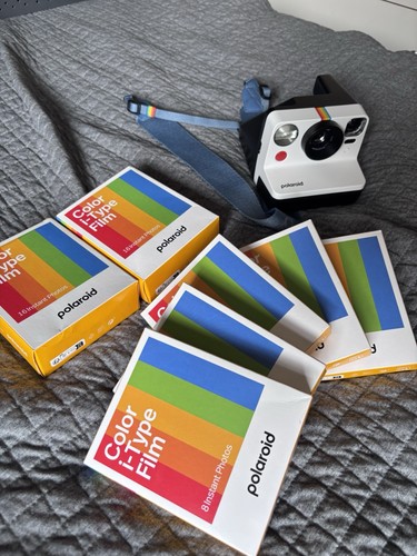 Polaroid now type camera - i-type,