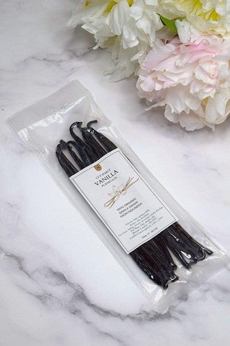 Indonesian vanilla planifolia - vanilla,