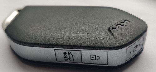 New black button - black, 3