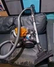 dyson dc19 vacuum cleaner