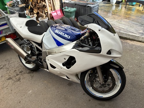 2002 suzuki gsxr600 - track, bike