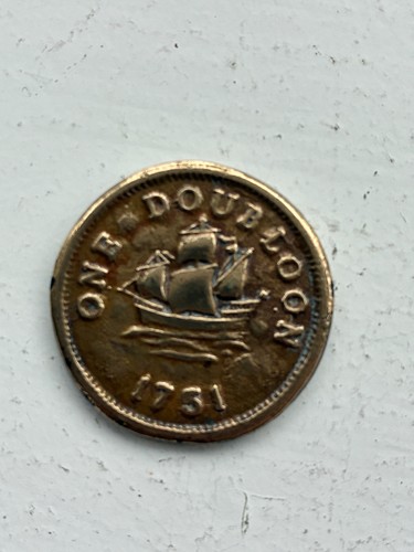 One doubloon 1751 - doubloon, brass