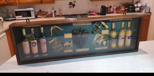 Wines the world display - world,