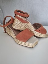 Next Wedge forever comfort