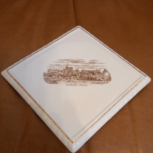 Goss crested china model - crested,