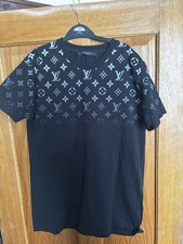 Louis Vuitton Men's T-Shirt